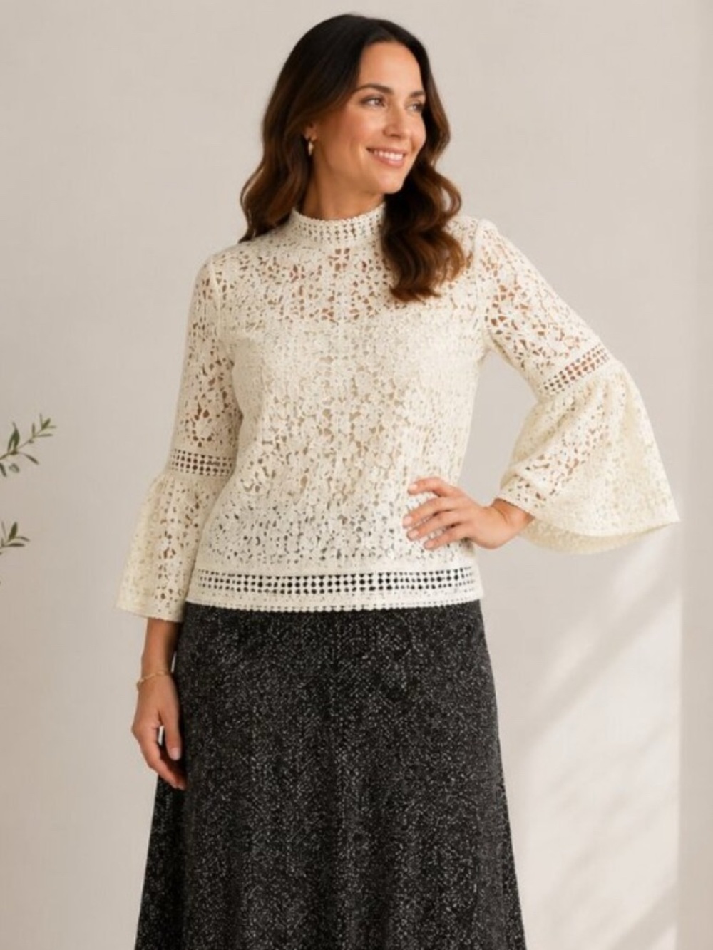Women's Lace Bell Sleeve Blouse L Ivory Crochet Boho Romantic Cottagecore